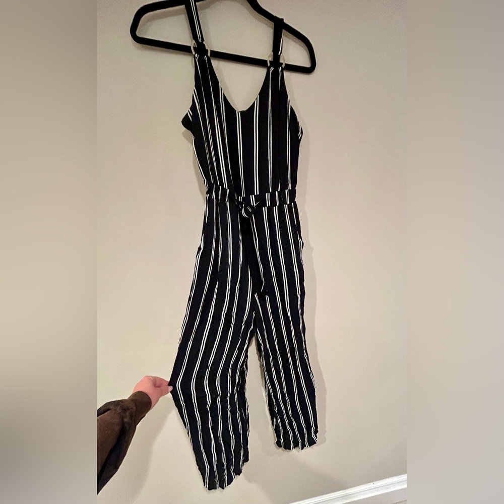 One piece pants jumpsuit. Size medium